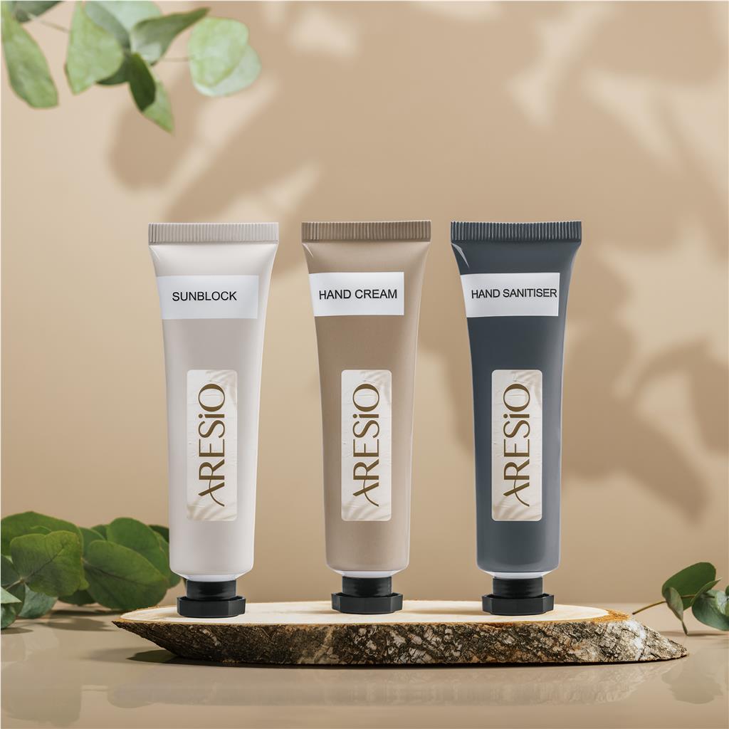 Serendipio Skincare Travel Set - Image 8