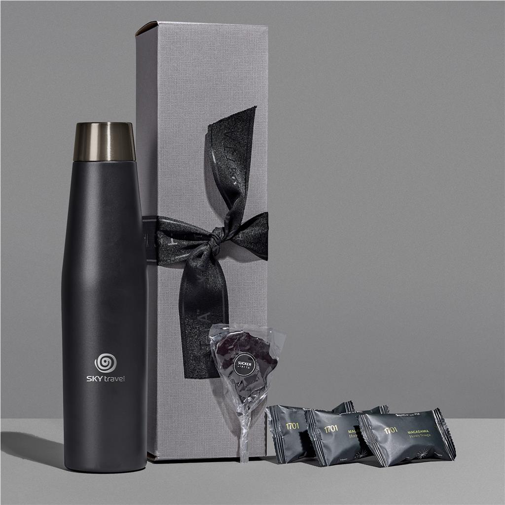 Yatta Subtly Stylish Hamper - Image 5