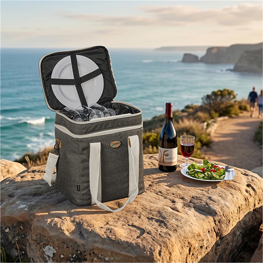 Serendipio Brookfield 4-Person Picnic Cooler - Image 2