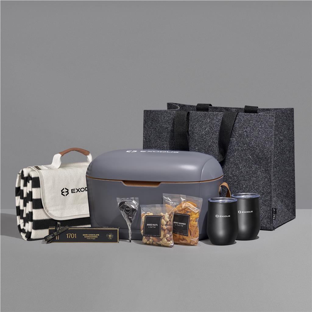 Yatta Outdoor Indulgence Hamper - Image 4