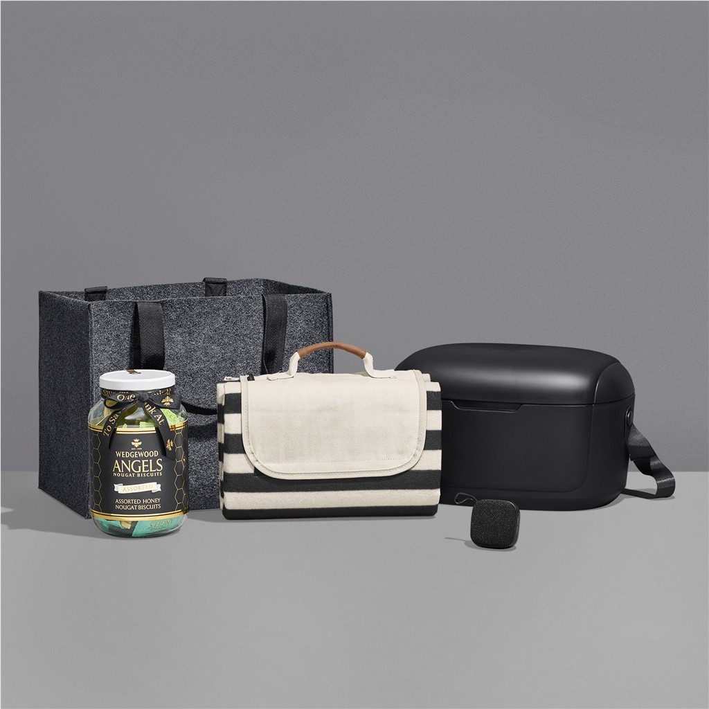 Yatta Crafted Classics Hamper - Image 4