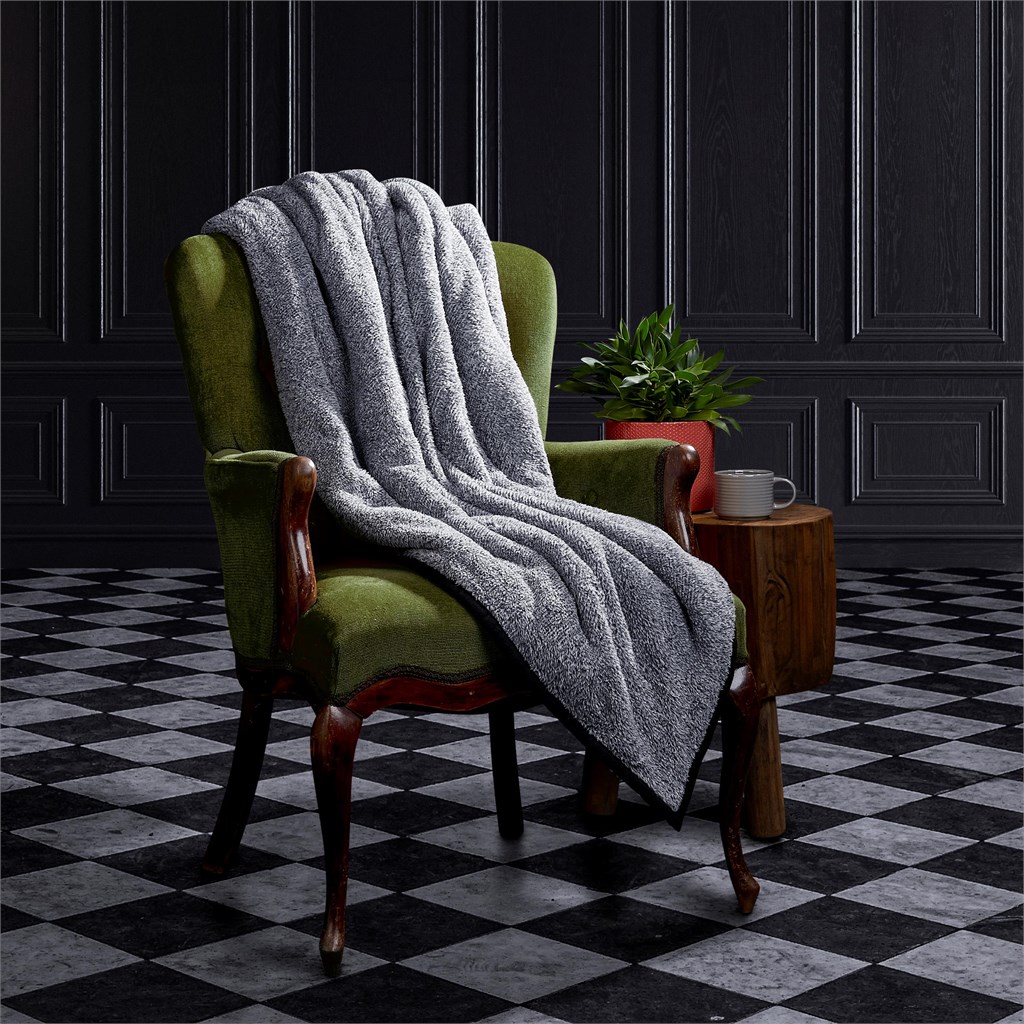 Serendipio Tranquil Sherpa Fleece Blanket - Image 7