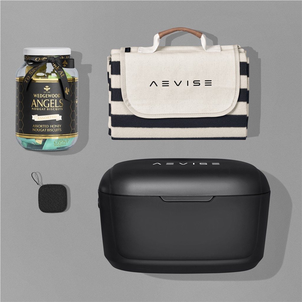 Yatta Crafted Classics Hamper - Image 5